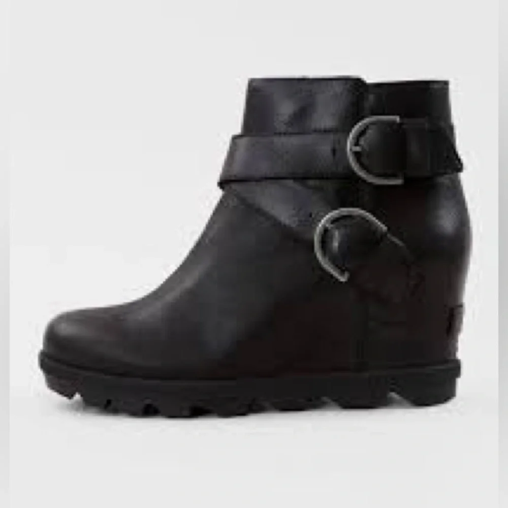 Sorel Joan of Arctic wedge, size 10.5 New